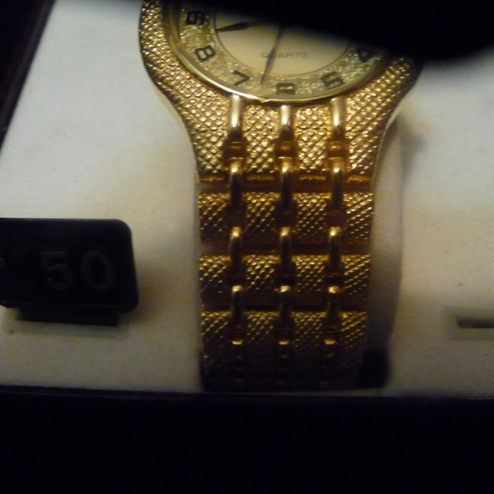 Man's Watch - Picture 5 of 5